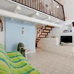 Guesthost - Il Remo Blu Apartment *